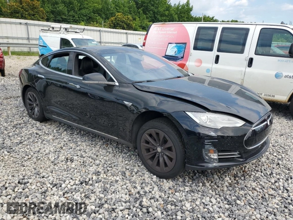 2014 Tesla Model S 60 z VIN 5YJSA1H12EFP62263, wystawiony jako Copart lot #63258675 z przebiegiem Nie podano mil oraz Czysty tytuł • Clean title. Historia ofert i sprzedaży dostępna na DreamBid. Obrazek 4.