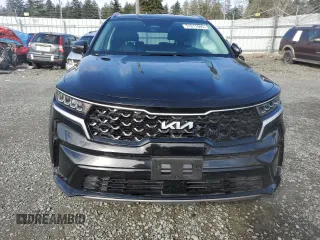 2023 Kia Sorento EX z VIN KNDRHDLG1P5158036, wystawiony jako Copart lot #51611695 z przebiegiem 34 057 mil mil oraz Czysty tytuł • Clean title. Historia ofert i sprzedaży dostępna na DreamBid. Obrazek 5.