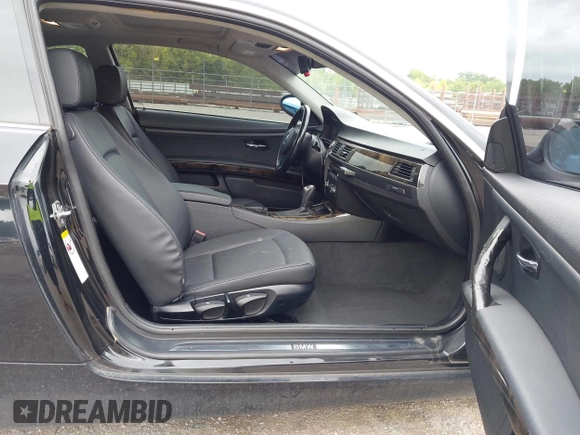 2009 BMW 3 Series 328i с VIN WBAWV13529P122255, выставлен на аукционе IAAI как лот 42503796 с пробегом 104 850 миль миль и . История ставок и продаж доступна на DreamBid. Изображение 5.