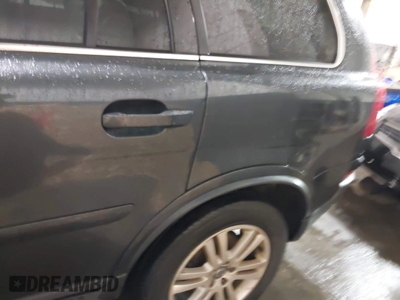 2012 Volvo XC90 with VIN YV4952CZ5C1618375, listed as a IAAI auction lot 41082115 with Not Provided miles and . Bid and sale history available at DreamBid. Image 6.