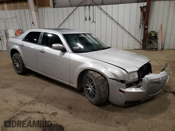 2006 Chrysler 300 Touring with VIN 2C3LK53G46H375167, listed as a Copart auction lot 73064774 with 201,333 mi miles and Salvage Title. Bid and sale history available at carsss.com. Image 4.