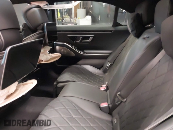 2021 Mercedes-Benz S 580 z VIN W1K6G7GB4MA018058, wystawiony jako IAAI lot #42216352 z przebiegiem 4 445 mil mil oraz . Historia ofert i sprzedaży dostępna na DreamBid. Obrazek 8.