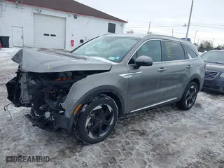 2025 Kia Sorento Plug-In Hybrid EX with VIN KNDRJDJH5S5302521, listed as a IAAI auction lot 41463461 with 7,624 mi miles. Bid and sale history available at carsss.com. Image 17.