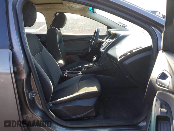 2013 Ford Focus SE with VIN 1FADP3F20DL325958, listed as a IAAI auction lot 41997500 with 195,793 mi miles. Bid and sale history available at carsss.com. Image 5.