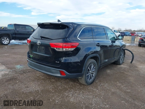 2017 Toyota Highlander XLE with VIN 5TDKZRFH9HS509478, listed as a IAAI auction lot 41448617 with 131,839 mi miles and . Bid and sale history available at DreamBid. Image 4.