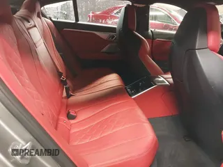 2022 BMW M8 Competition z VIN WBSGV0C04NCH71560, wystawiony jako IAAI lot #41542278 z przebiegiem 28 117 mil mil oraz . Historia ofert i sprzedaży dostępna na DreamBid. Obrazek 8.