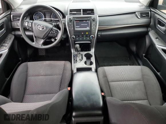 2017 Toyota Camry XLE z VIN 4T1BF1FK5HU780261, wystawiony jako Copart lot #57806555 z przebiegiem 216 536 mil mil oraz Szkoda całkowita • Salvage title. Historia ofert i sprzedaży dostępna na DreamBid. Obrazek 8.