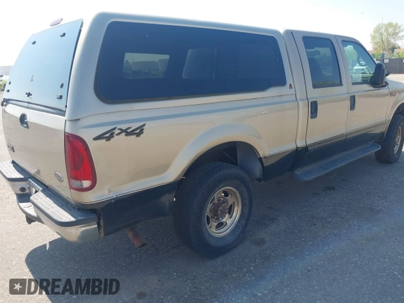 2001 Ford Super Duty F-250 XL with VIN 1FTNW21S71EA79137, listed as a IAAI auction lot 42115660 with 147,873 mi miles. Bid and sale history available at carsss.com. Image 4.