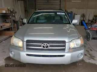 2006 Toyota Highlander with VIN JTEEW21A260033691, listed as a Copart auction lot 61185215 with 273,991 mi miles and Salvage title. Bid and sale history available at DreamBid. Image 5.