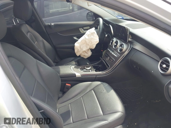 2020 Mercedes-Benz C 300 с VIN WDDWF8DBXLR539976, выставлен на аукционе IAAI как лот 42116664 с пробегом 88 064 миль миль и . История ставок и продаж доступна на DreamBid. Изображение 5.