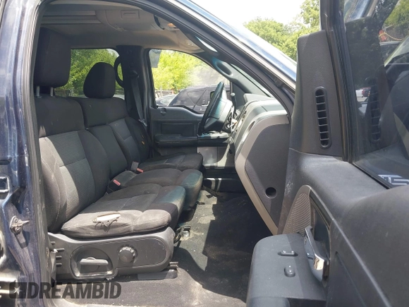2004 Ford F-150 XLT with VIN 1FTPW14504KC44556, listed as a IAAI auction lot 42580319 with 325,739 mi miles and . Bid and sale history available at DreamBid. Image 5.