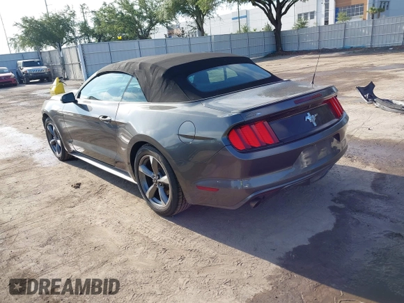 2017 Ford Mustang V6 z VIN 1FATP8EM0H5217314, wystawiony jako IAAI lot #42296116 z przebiegiem 104 845 mil mil oraz . Historia ofert i sprzedaży dostępna na DreamBid. Obrazek 3.