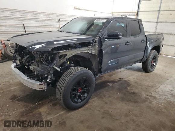 2024 Toyota Tacoma SR5 z VIN 3TMLB5JN6RM060647, wystawiony jako Copart lot #53515055 z przebiegiem 7 240 mil mil oraz Szkoda całkowita • Salvage title. Historia ofert i sprzedaży dostępna na DreamBid. Obrazek 1.