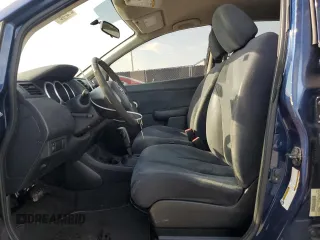 2009 Nissan Versa 1.6 z VIN 3N1CC11E49L476159, wystawiony jako Copart lot #53792025 z przebiegiem 242 459 mil mil oraz Szkoda całkowita • Salvage title. Historia ofert i sprzedaży dostępna na DreamBid. Obrazek 7.