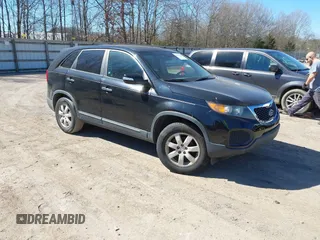 2011 Kia Sorento LX with VIN 5XYKT3A17BG012880, listed as a IAAI auction lot 41717232 with 196,571 mi miles. Bid and sale history available at carsss.com. Image 1.