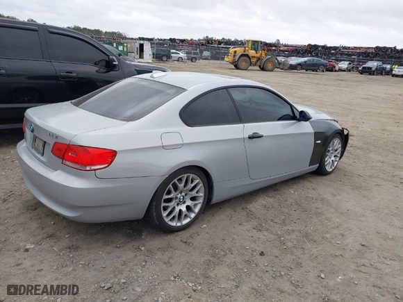 2009 BMW 3 Series 328i with VIN WBAWB33559P137305, listed as a IAAI auction lot 41571928 with 159,768 mi miles. Bid and sale history available at carsss.com. Image 4.