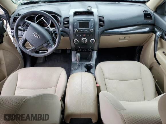 2013 Kia Sorento LX with VIN 5XYKTCA65DG344637, listed as a Copart auction lot 58009115 with 168,314 mi miles and Salvage title. Bid and sale history available at DreamBid. Image 8.