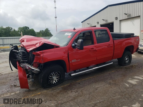 2009 GMC Sierra 2500HD SLT z VIN 1GTHK63679F119335, wystawiony jako Copart lot #56906825 z przebiegiem 368 067 mil mil oraz Szkoda całkowita • Salvage title. Historia ofert i sprzedaży dostępna na DreamBid. Obrazek 1.