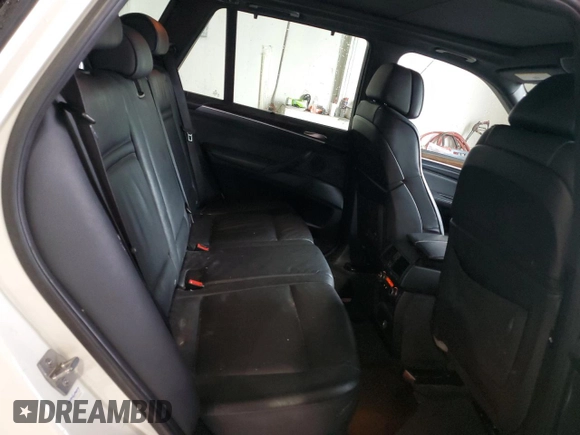 2011 BMW X5 35d z VIN 5UXZW0C56BL370849, wystawiony jako Copart lot #58844845 z przebiegiem 134 854 mil mil oraz Czysty tytuł • Clean title. Historia ofert i sprzedaży dostępna na DreamBid. Obrazek 10.