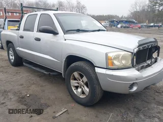 2006 Dodge Dakota ST z VIN 1D7HE28K76S702504, wystawiony jako IAAI lot #41926290 z przebiegiem 195 151 mil mil oraz . Historia ofert i sprzedaży dostępna na DreamBid. Obrazek 1.