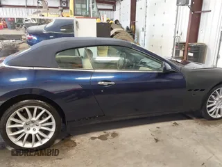 2015 Maserati GranTurismo Convertible Sport with VIN ZAM45MMA5F0141129, listed as a IAAI auction lot 41538585 with 11,267 mi miles. Bid and sale history available at carsss.com. Image 14.