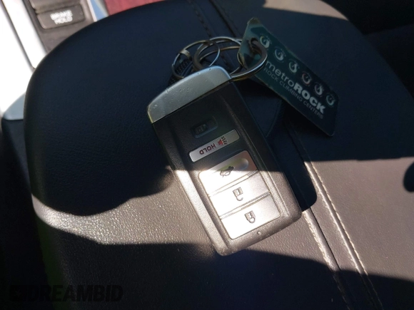 2016 Acura TLX Technology z VIN 19UUB3F5XGA004126, wystawiony jako IAAI lot #41746607 z przebiegiem 82 654 mil mil oraz . Historia ofert i sprzedaży dostępna na DreamBid. Obrazek 11.
