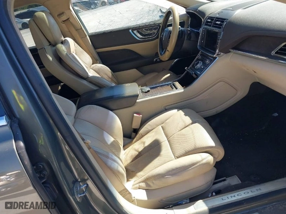 2017 Lincoln Continental Select with VIN 1LN6L9TK1H5617355, listed as a IAAI auction lot 40404909 with 108,208 mi miles. Bid and sale history available at carsss.com. Image 5.