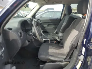 2014 Jeep Patriot Altitude with VIN 1C4NJPBA1ED689841, listed as a Copart auction lot 53427925 with 168,601 mi miles and Salvage title. Bid and sale history available at DreamBid. Image 7.
