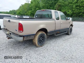1997 Ford F-250 with VIN 2FTFX28L0VCA54351, listed as a IAAI auction lot 42160898 with 384,085 mi miles and . Bid and sale history available at DreamBid. Image 4.
