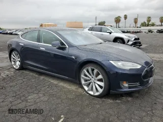 2013 Tesla Model S with VIN 5YJSA1CG1DFP04767, listed as a Copart auction lot 53278675 with 145,852 mi miles and Clean Title. Bid and sale history available at carsss.com. Image 4.