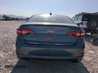2015 Hyundai Sonata SE z VIN 5NPE24AFXFH219263, wystawiony jako Copart lot #59393765 z przebiegiem 67 556 mil mil oraz Szkoda całkowita • Salvage title. Historia ofert i sprzedaży dostępna na DreamBid. Obrazek 6.