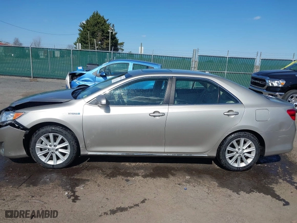 2014 Toyota Camry Hybrid LE with VIN 4T1BD1FK0EU112479, listed as a IAAI auction lot 41901348 with 91,440 mi miles. Bid and sale history available at carsss.com. Image 14.