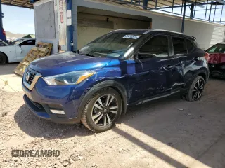 2019 Nissan Kicks SV z VIN 3N1CP5CU6KL514304, wystawiony jako Copart lot #58435575 z przebiegiem 127 966 mil mil oraz Szkody całkowita. Historia ofert i sprzedaży dostępna na DreamBid. Obrazek 1.