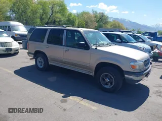 1998 Ford Explorer XL z VIN 1FMZU34E0WZA85991, wystawiony jako IAAI lot #42136398 z przebiegiem 221 454 mil mil oraz . Historia ofert i sprzedaży dostępna na DreamBid. Obrazek 1.