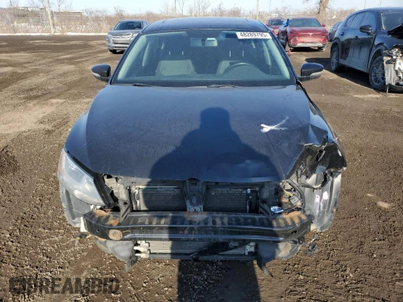 2013 Volkswagen Jetta Comfortline with VIN 3VWDL7AJ1DM423856, listed as a Copart auction lot 48289795 with 240,599 mi miles and Salvage title. Bid and sale history available at DreamBid. Image 5.