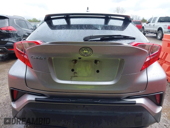 2018 Toyota C-HR XLE z VIN NMTKHMBX8JR034946, wystawiony jako IAAI lot #41947667 z przebiegiem 84 196 mil mil oraz . Historia ofert i sprzedaży dostępna na DreamBid. Obrazek 17.
