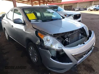 2016 Nissan Versa SV with VIN 3N1CN7AP1GL839352, listed as a IAAI auction lot 41448173 with 77,729 mi miles. Bid and sale history available at carsss.com. Image 1.