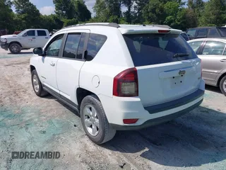 2016 Jeep Compass Latitude with VIN 1C4NJCEB3GD655531, listed as a IAAI auction lot 40418301 with 159,670 mi miles. Bid and sale history available at carsss.com. Image 3.
