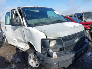2007 Chevrolet Express Cargo Van with VIN 1GCGG25V571104532, listed as a IAAI auction lot 41718875 with 174,955 mi miles. Bid and sale history available at carsss.com. Image 6.