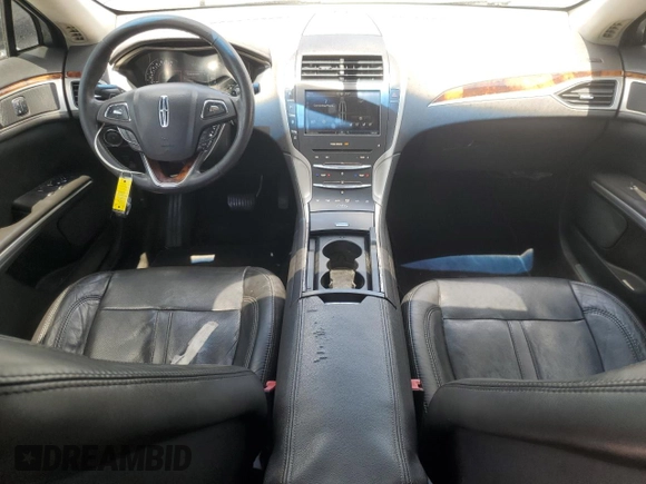 2014 Lincoln MKZ z VIN 3LN6L2GK3ER828065, wystawiony jako Copart lot #56925665 z przebiegiem 187 050 mil mil oraz Szkoda całkowita • Salvage title. Historia ofert i sprzedaży dostępna na DreamBid. Obrazek 8.