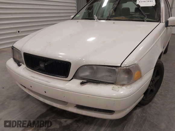 1998 Volvo S70 with VIN YV1LS5544W1463658, listed as a IAAI auction lot 41507041 with 202,886 mi miles and . Bid and sale history available at DreamBid. Image 6.