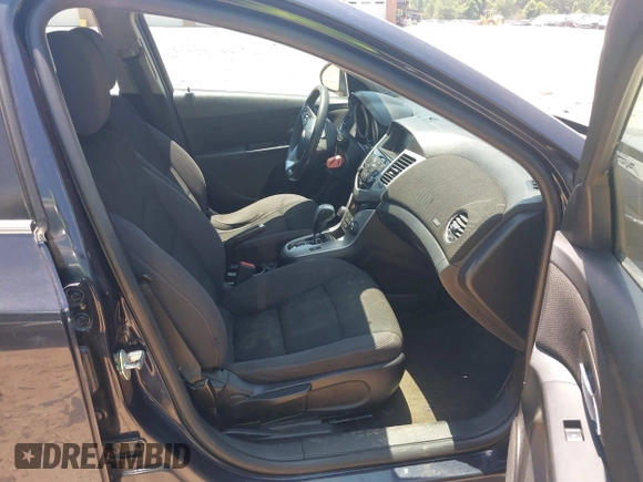 2014 Chevrolet Cruze 1LT with VIN 1G1PC5SB3E7187386, listed as a IAAI auction lot 42570385 with Not provided miles and . Bid and sale history available at DreamBid. Image 5.