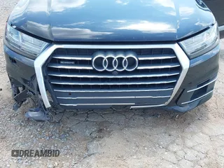 2017 Audi Q7 Premium Plus z VIN WA1LHAF7XHD040259, wystawiony jako IAAI lot #42286217 z przebiegiem 141 030 mil mil oraz . Historia ofert i sprzedaży dostępna na DreamBid. Obrazek 6.
