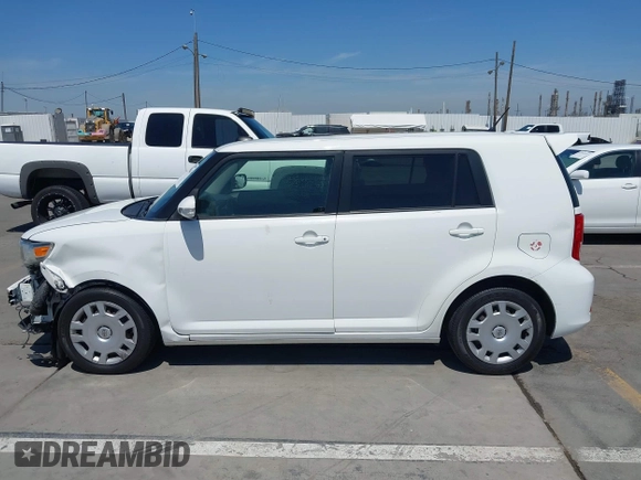 2014 Scion xB with VIN JTLZE4FE5EJ053964, listed as a IAAI auction lot 41993463 with 44,302 mi miles. Bid and sale history available at carsss.com. Image 15.