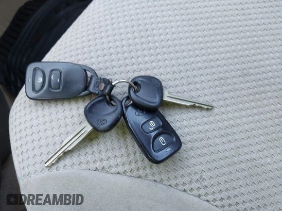 2006 Hyundai Tucson GLS with VIN KM8JN72DX6U324407, listed as a IAAI auction lot 42247884 with 188,911 mi miles and . Bid and sale history available at DreamBid. Image 11.