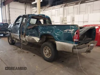 2000 Ford F-250 XL with VIN 1FTNX21F5YEE22098, listed as a IAAI auction lot 40899007 with 254,361 mi miles and . Bid and sale history available at DreamBid. Image 3.