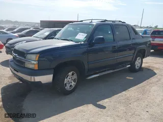 2004 Chevrolet Avalanche with VIN 3GNEK12T74G284622, listed as a IAAI auction lot 40172847 with 254,955 mi miles. Bid and sale history available at carsss.com. Image 2.