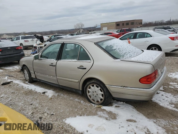 1998 Mercedes-Benz E-Class with VIN WDBJF65F4WA619026, listed as a Copart auction lot 42602915 with 202,430 mi miles and Salvage Title. Bid and sale history available at carsss.com. Image 2.