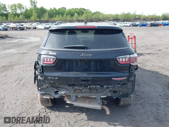 2020 Jeep Compass Trailhawk z VIN 3C4NJDDB7LT195317, wystawiony jako IAAI lot #42325122 z przebiegiem 97 858 mil mil oraz . Historia ofert i sprzedaży dostępna na DreamBid. Obrazek 16.