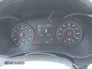 2018 Kia Optima S z VIN 5XXGT4L33JG235933, wystawiony jako IAAI lot #42260202 z przebiegiem 126 833 mil mil oraz . Historia ofert i sprzedaży dostępna na DreamBid. Obrazek 7.